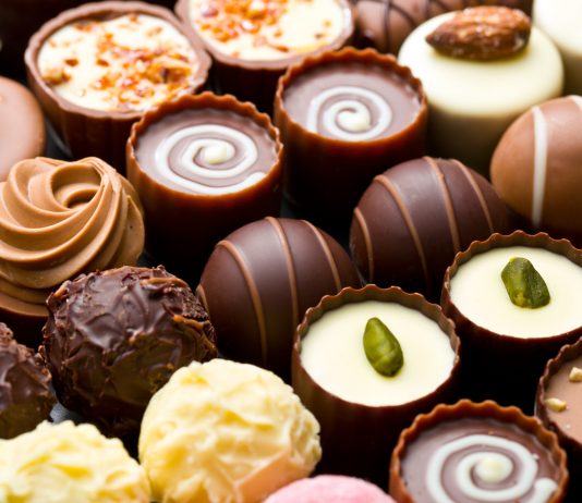 Why Gifting Chocolates Online Is The Best Option!