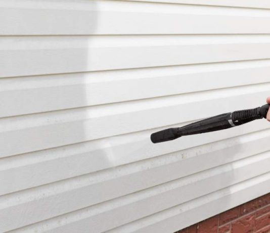 5 Helpful Home Exterior Cleaning Tips