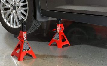 How to Use a Car Jack Safely